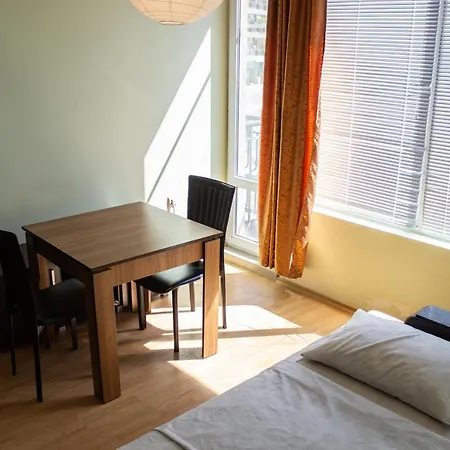 Апартамент Central Couple Studio 2 Поморие