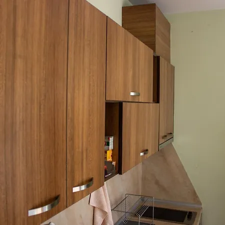 Central Couple Studio 2 *
